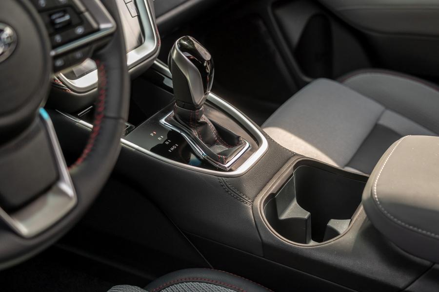 Детали интерьера Subaru Legacy Sport 2019 года  (NA) (фото 9 из 29)